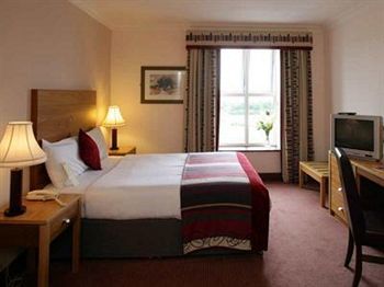 Maldron Hotel